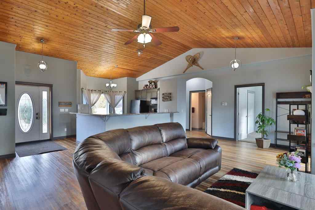 MLS® A2268344 - 5338 55 Avenue  in Bashaw Bashaw, Residential