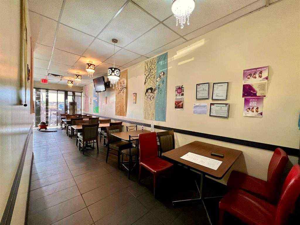 MLS® A2268347 - 920 36 Street NE in Marlborough Calgary, Commercial