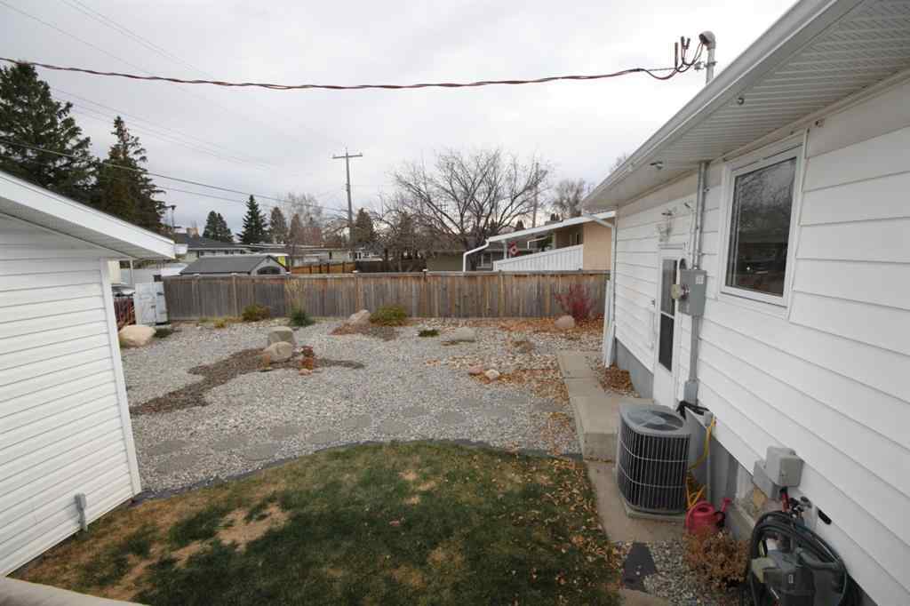 MLS® A2268353 - 1023 29A Street S in Lakeview Lethbridge, Residential