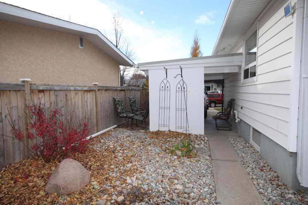 MLS® A2268353 - 1023 29A Street S in Lakeview Lethbridge, Residential