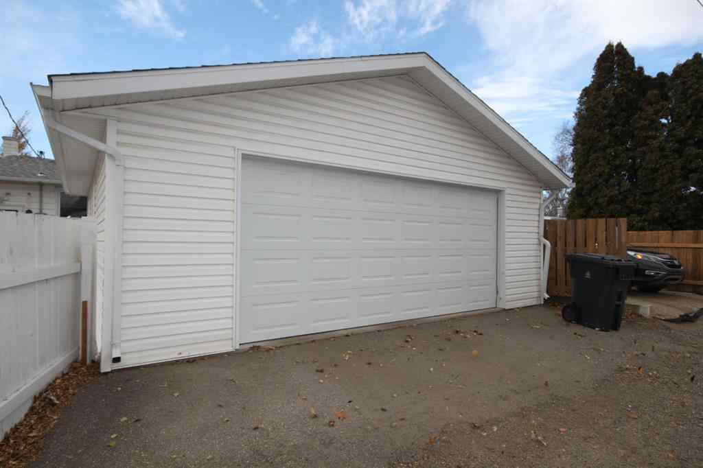 MLS® A2268353 - 1023 29A Street S in Lakeview Lethbridge, Residential
