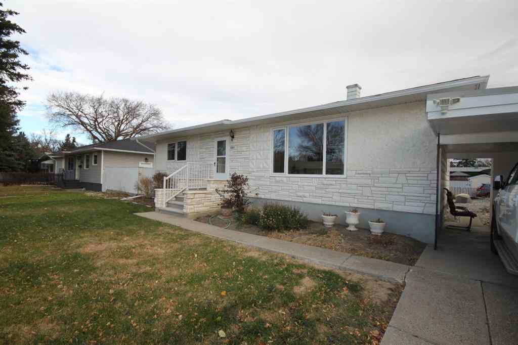 MLS® A2268353 - 1023 29A Street S in Lakeview Lethbridge, Residential