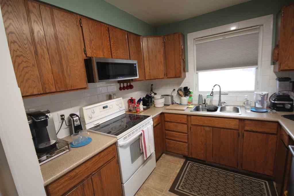 MLS® A2268353 - 1023 29A Street S in Lakeview Lethbridge, Residential