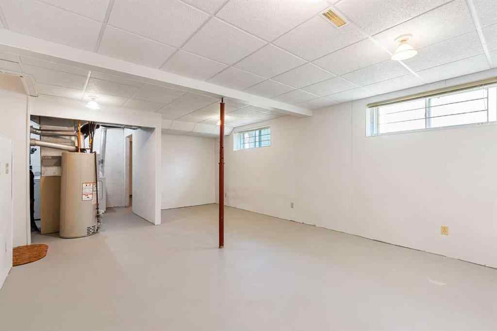 MLS® A2268362 - 131 Tipping Close SE in Thorburn Airdrie, Residential