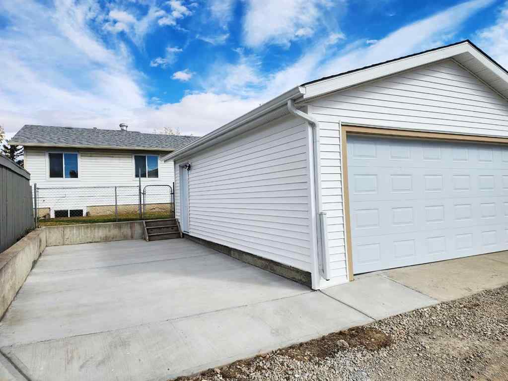 MLS® A2268364 - 99 Abingdon Crescent NE in Abbeydale Calgary, Residential