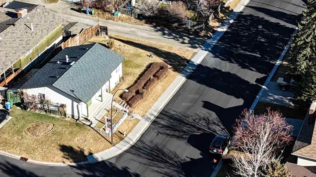 MLS® A2268368 - 204 Norfolk Road NW in North Haven Upper Calgary, Residential