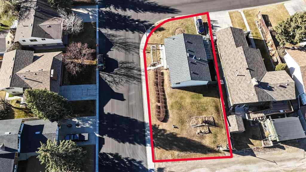 MLS® A2268368 - 204 Norfolk Road NW in North Haven Upper Calgary, Residential