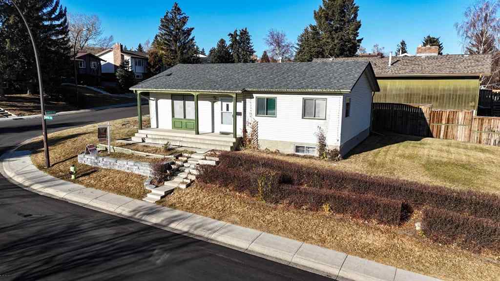 MLS® A2268368 - 204 Norfolk Road NW in North Haven Upper Calgary, Residential