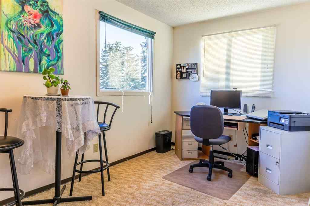 MLS® A2268368 - 204 Norfolk Road NW in North Haven Upper Calgary, Residential