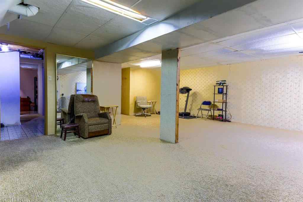 MLS® A2268368 - 204 Norfolk Road NW in North Haven Upper Calgary, Residential