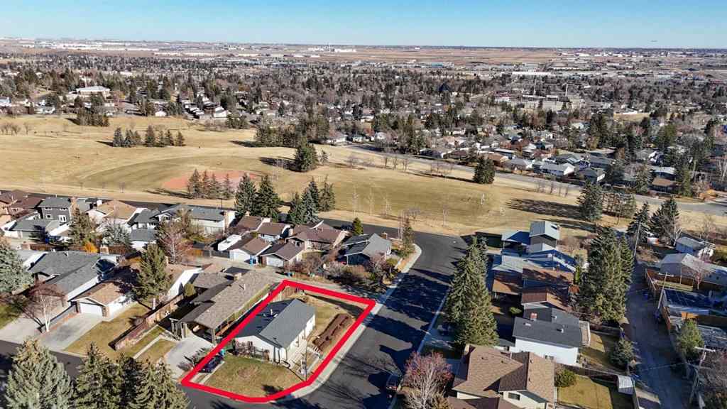 MLS® A2268368 - 204 Norfolk Road NW in North Haven Upper Calgary, Residential
