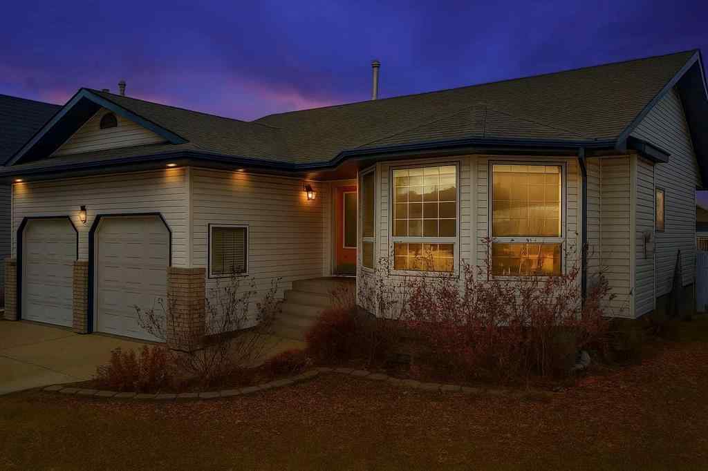 MLS® A2268373 - 11 Falcon Ridge Drive  in Fox Run Sylvan Lake, Residential