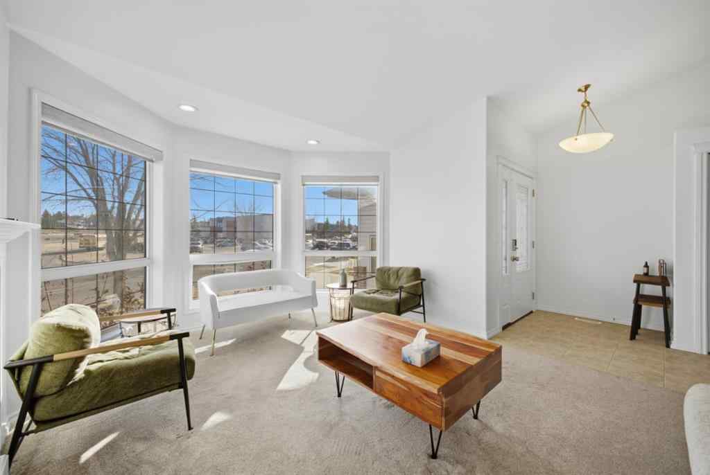 MLS® A2268373 - 11 Falcon Ridge Drive  in Fox Run Sylvan Lake, Residential