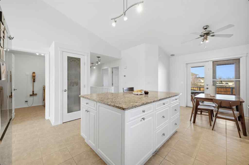 MLS® A2268373 - 11 Falcon Ridge Drive  in Fox Run Sylvan Lake, Residential