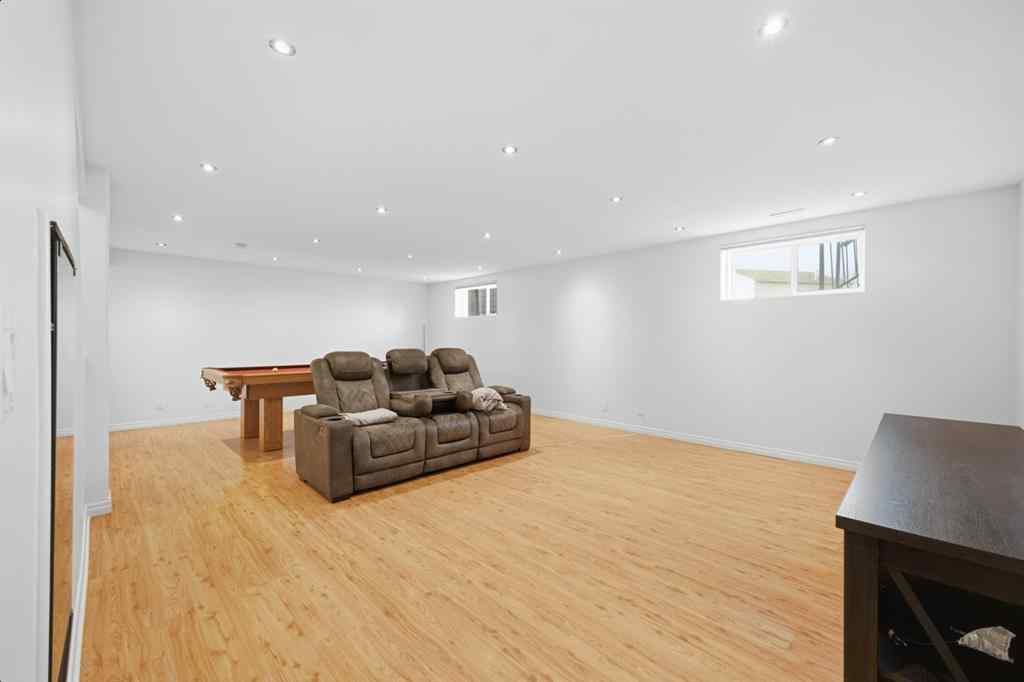 MLS® A2268373 - 11 Falcon Ridge Drive  in Fox Run Sylvan Lake, Residential