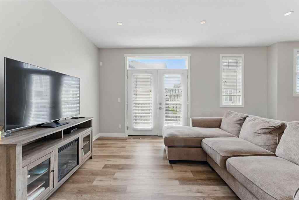 MLS® A2268379 - 815 85 Street SW in West Springs Calgary, Residential