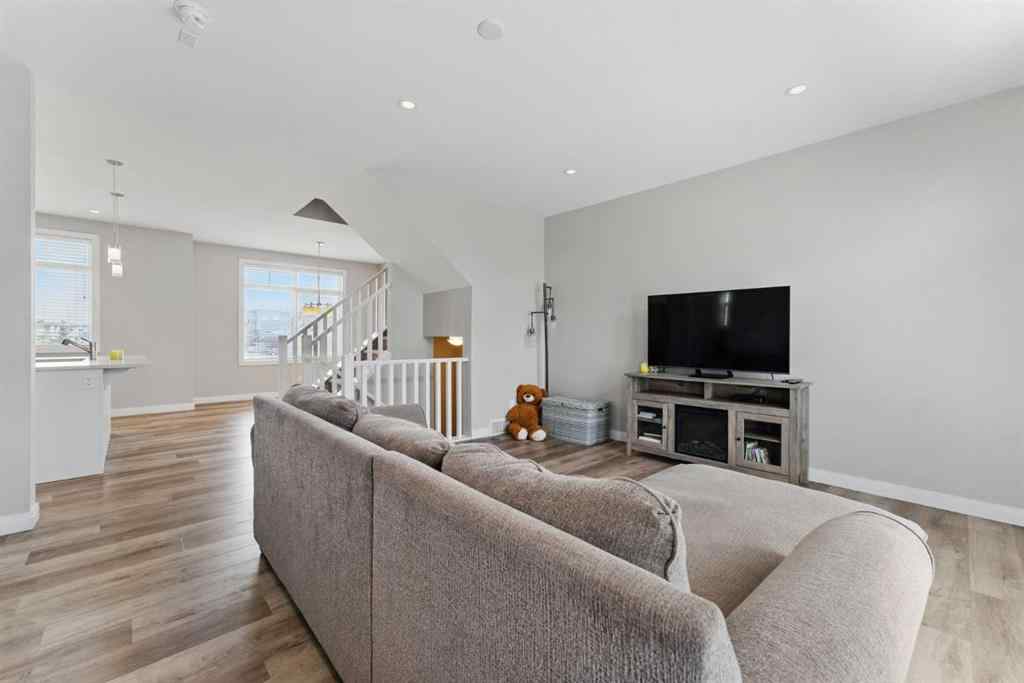 MLS® A2268379 - 815 85 Street SW in West Springs Calgary, Residential