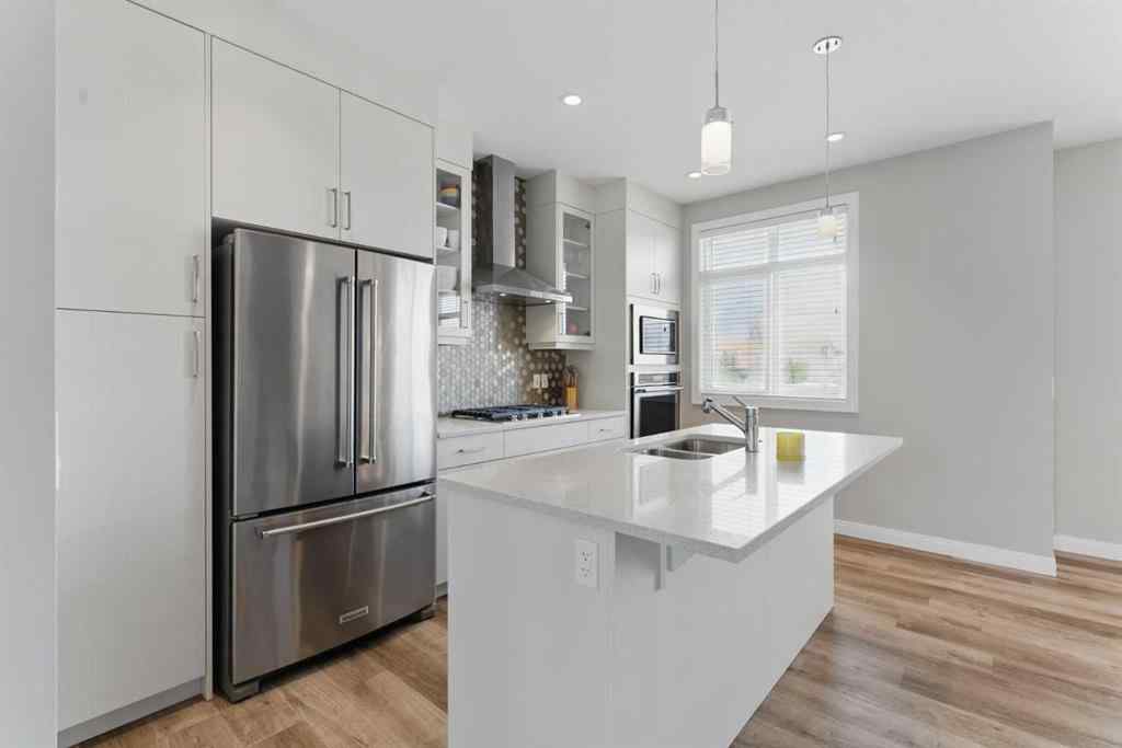 MLS® A2268379 - 815 85 Street SW in West Springs Calgary, Residential