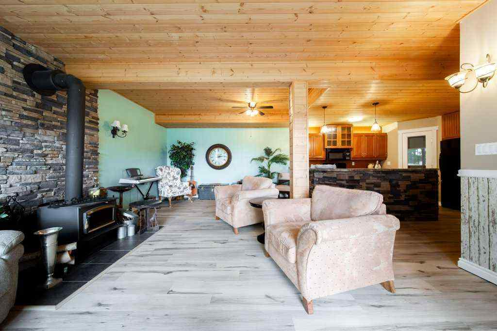 MLS® A2268381 - 118 2 St W Street  in NONE Buck Lake, Residential