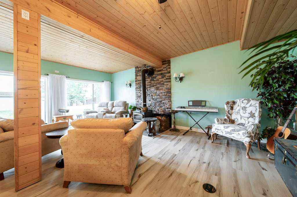 MLS® A2268381 - 118 2 St W Street  in NONE Buck Lake, Residential