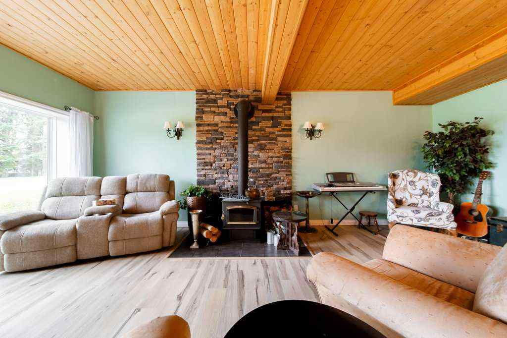 MLS® A2268381 - 118 2 St W Street  in NONE Buck Lake, Residential