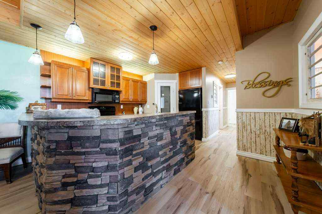 MLS® A2268381 - 118 2 St W Street  in NONE Buck Lake, Residential