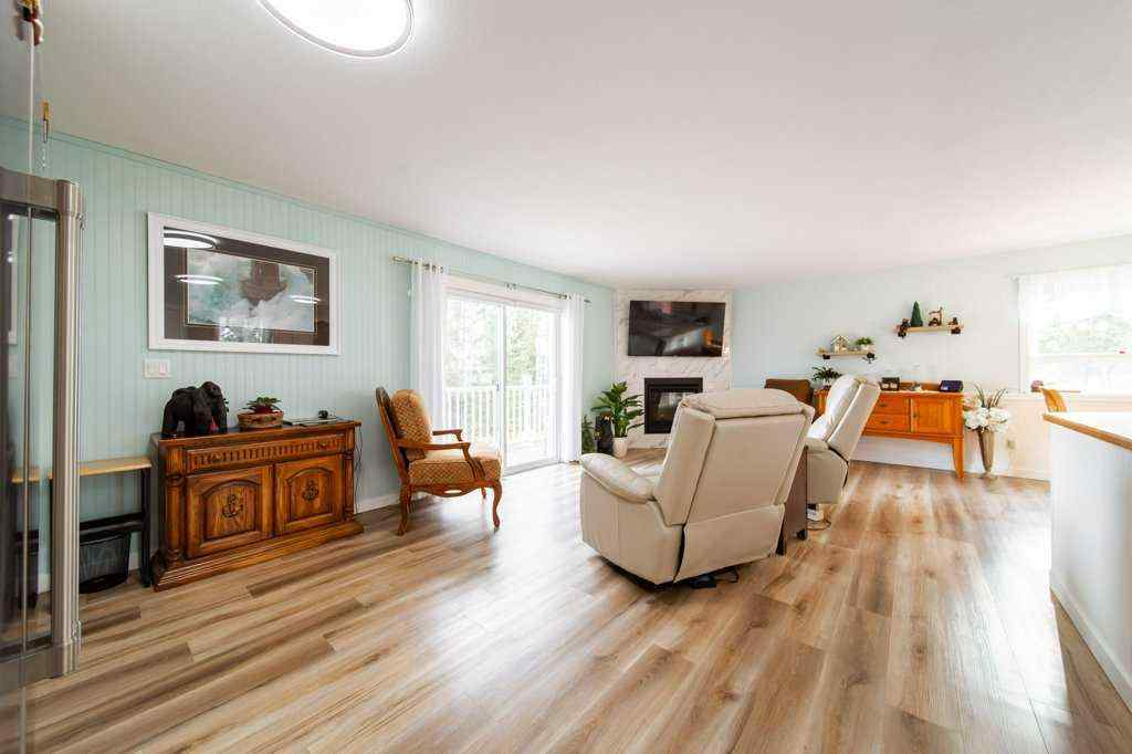 MLS® A2268381 - 118 2 St W Street  in NONE Buck Lake, Residential