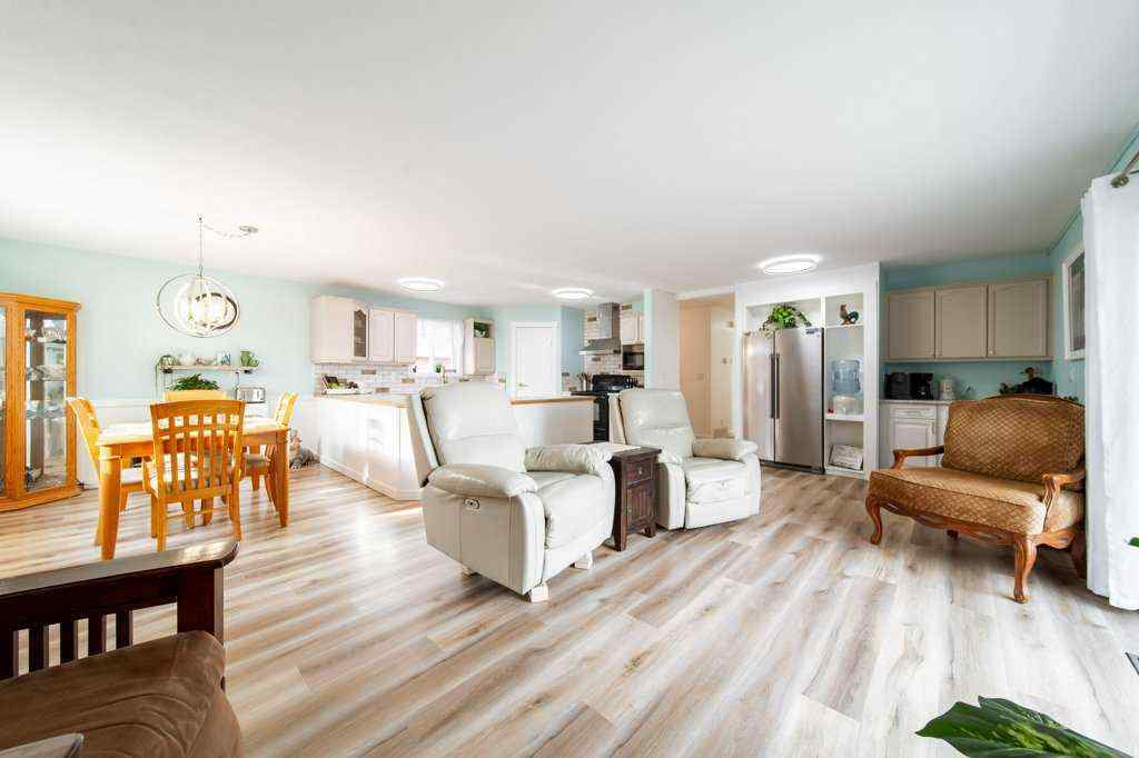 MLS® A2268381 - 118 2 St W Street  in NONE Buck Lake, Residential