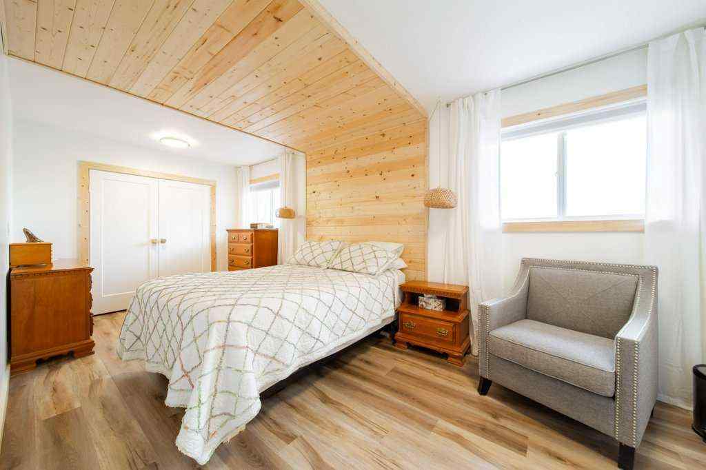 MLS® A2268381 - 118 2 St W Street  in NONE Buck Lake, Residential