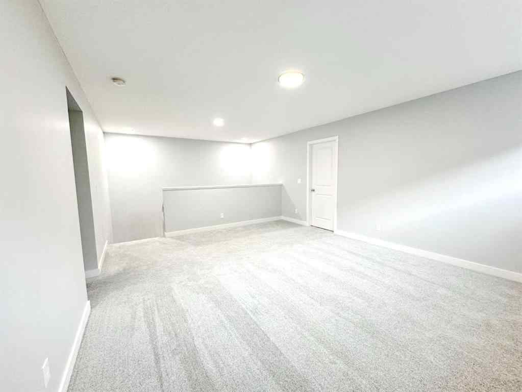 MLS® A2268387 - 14 sundown Close  in Sunset Ridge Cochrane, Residential