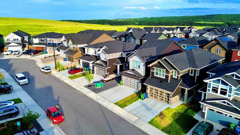 MLS® A2268387 - 14 sundown Close  in Sunset Ridge Cochrane, Residential