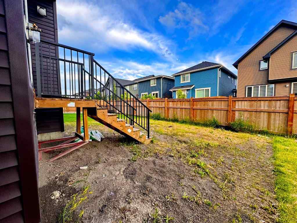 MLS® A2268387 - 14 sundown Close  in Sunset Ridge Cochrane, Residential