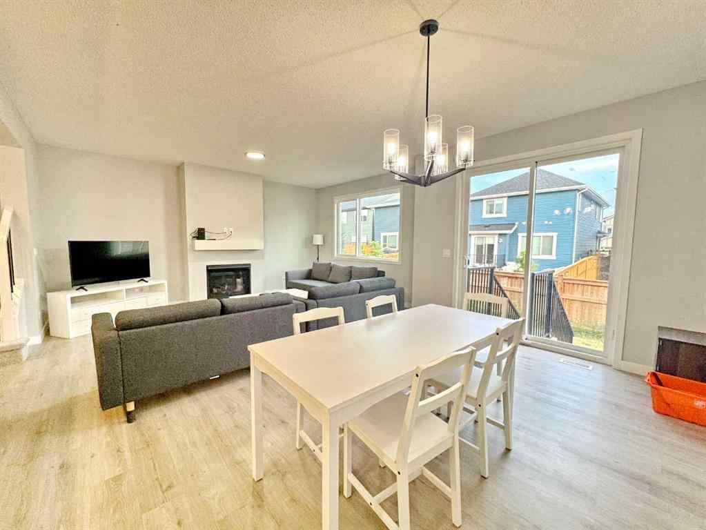 MLS® A2268387 - 14 sundown Close  in Sunset Ridge Cochrane, Residential