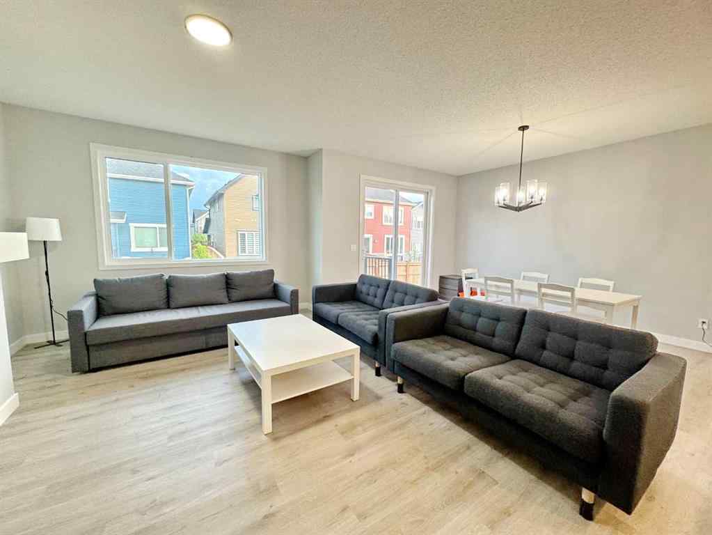 MLS® A2268387 - 14 sundown Close  in Sunset Ridge Cochrane, Residential