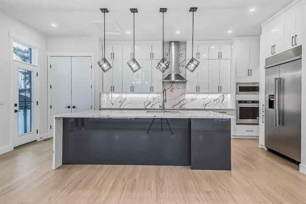 MLS&reg; # A2268389 - 528 30 Avenue NE in Winston Heights/Mountview Calgary, Residential Open Houses