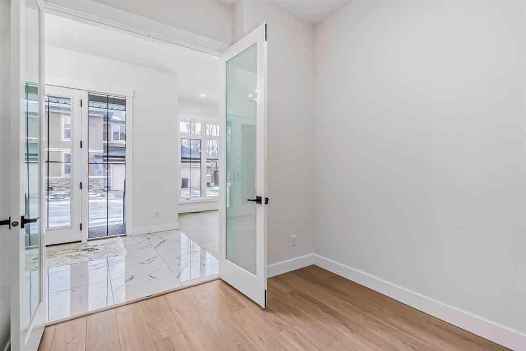 MLS&reg; # A2268389 - 528 30 Avenue NE in Winston Heights/Mountview Calgary, Residential Open Houses