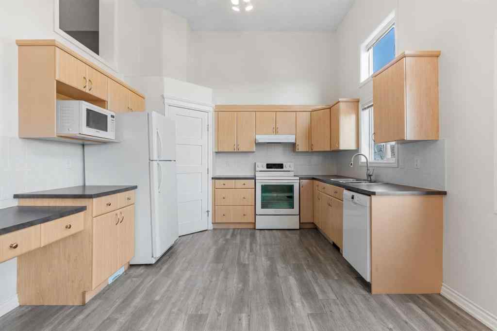 MLS® A2268390 - 84 Crystal Shores Cove  in Crystal Shores Okotoks, Residential