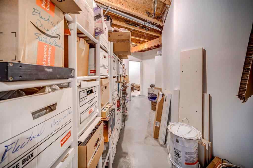 MLS® A2268392 - 2925 Signal Hill Heights SW in Signal Hill Calgary, Residential