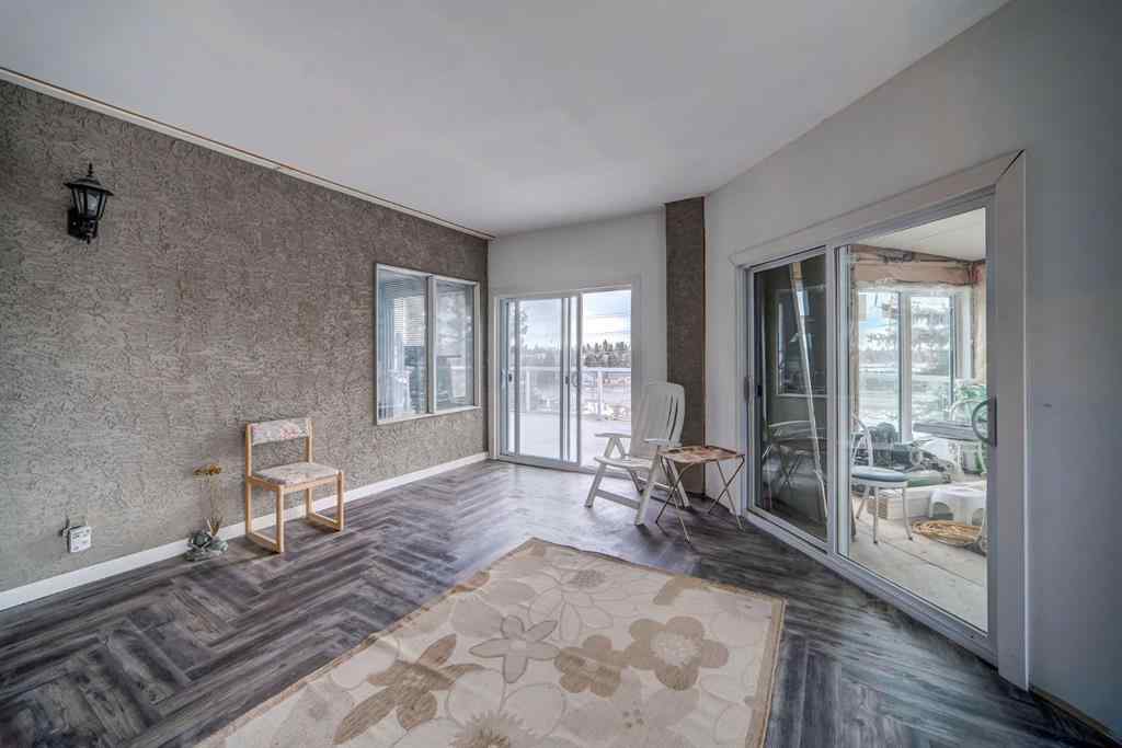 MLS® A2268392 - 2925 Signal Hill Heights SW in Signal Hill Calgary, Residential