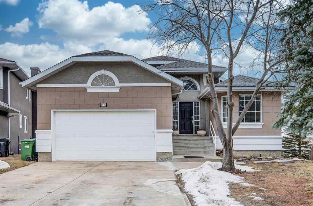 MLS® A2268392 - 2925 Signal Hill Heights SW in Signal Hill Calgary, Residential