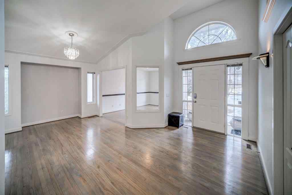 MLS® A2268392 - 2925 Signal Hill Heights SW in Signal Hill Calgary, Residential