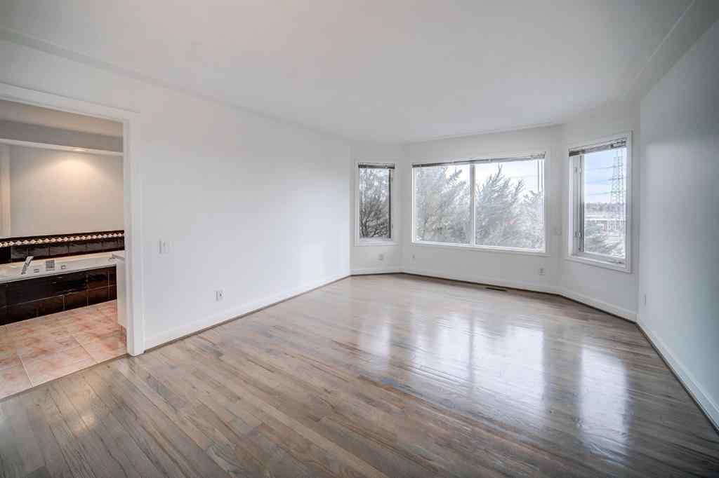 MLS® A2268392 - 2925 Signal Hill Heights SW in Signal Hill Calgary, Residential