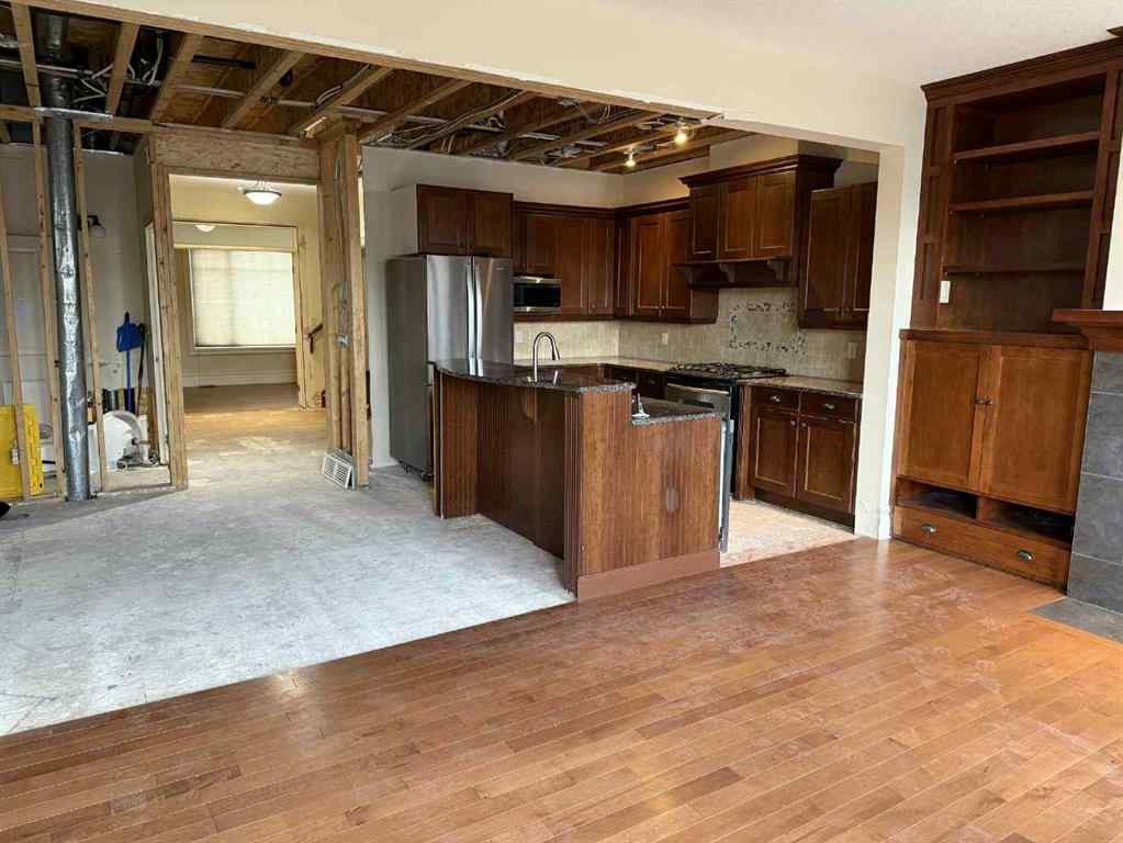 MLS® A2268394 - 2012 37 Avenue SW in Altadore Calgary, Residential