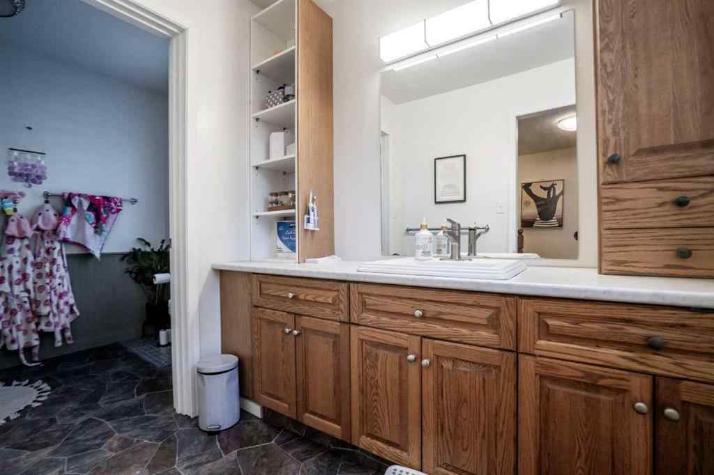 MLS® A2268416 - 13309 92 St   in Shaftesbury Estates Peace River, Residential