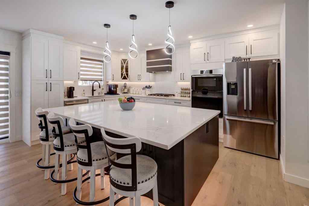 MLS® A2268421 - 4620 30 Avenue SW in Glenbrook Calgary, Residential