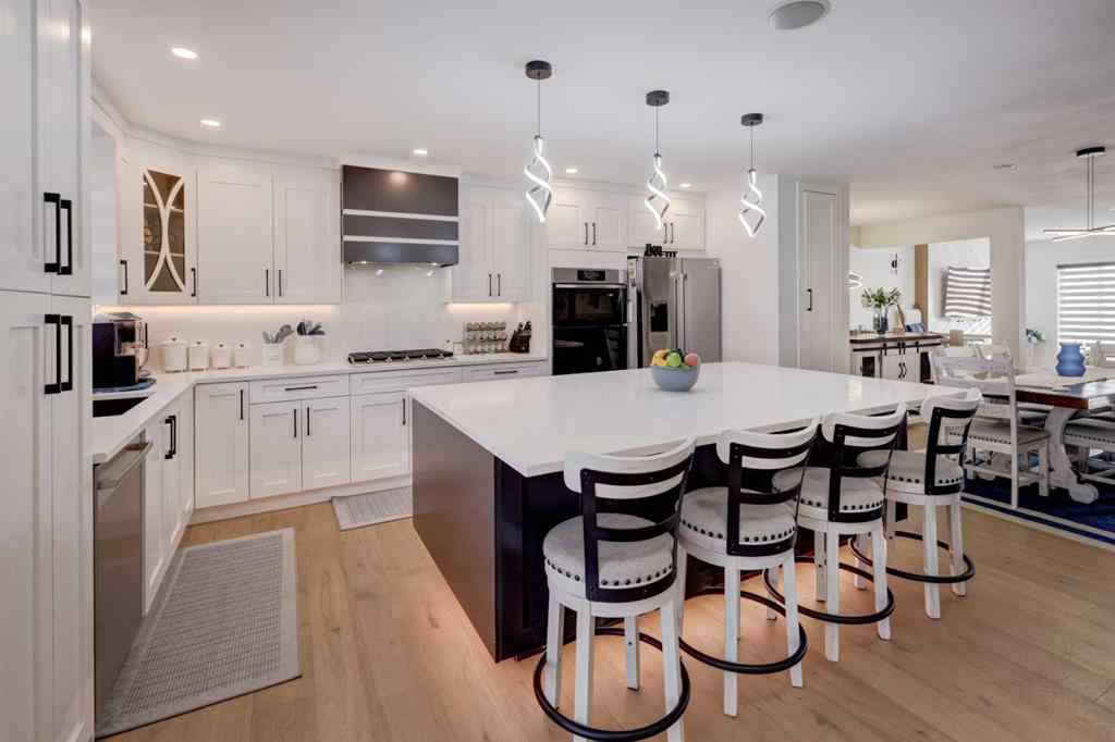 MLS® A2268421 - 4620 30 Avenue SW in Glenbrook Calgary, Residential