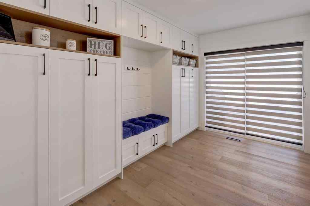 MLS® A2268421 - 4620 30 Avenue SW in Glenbrook Calgary, Residential