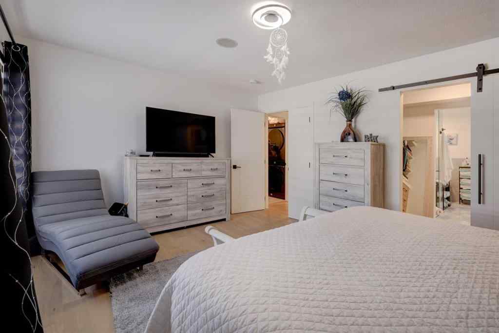 MLS® A2268421 - 4620 30 Avenue SW in Glenbrook Calgary, Residential