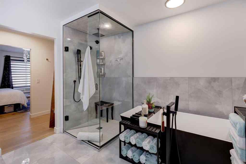 MLS® A2268421 - 4620 30 Avenue SW in Glenbrook Calgary, Residential