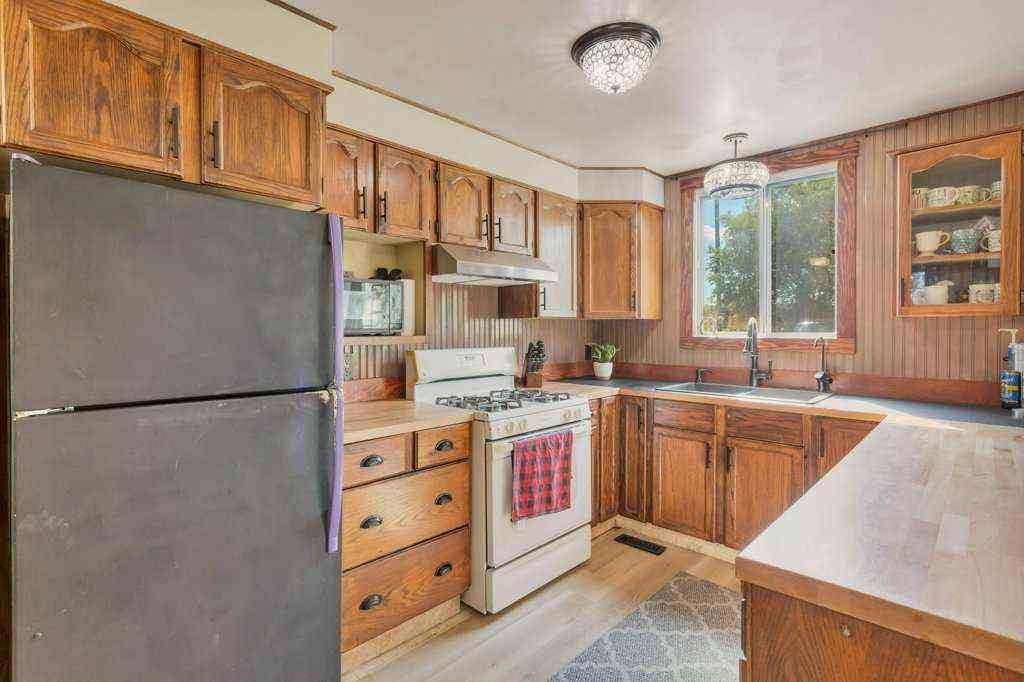 MLS® A2268424 - 40513 Range Road 231   in NONE Rural Lacombe County, Residential